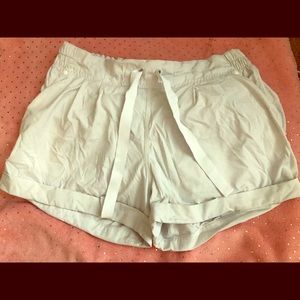 Lululemon shorts size 8
